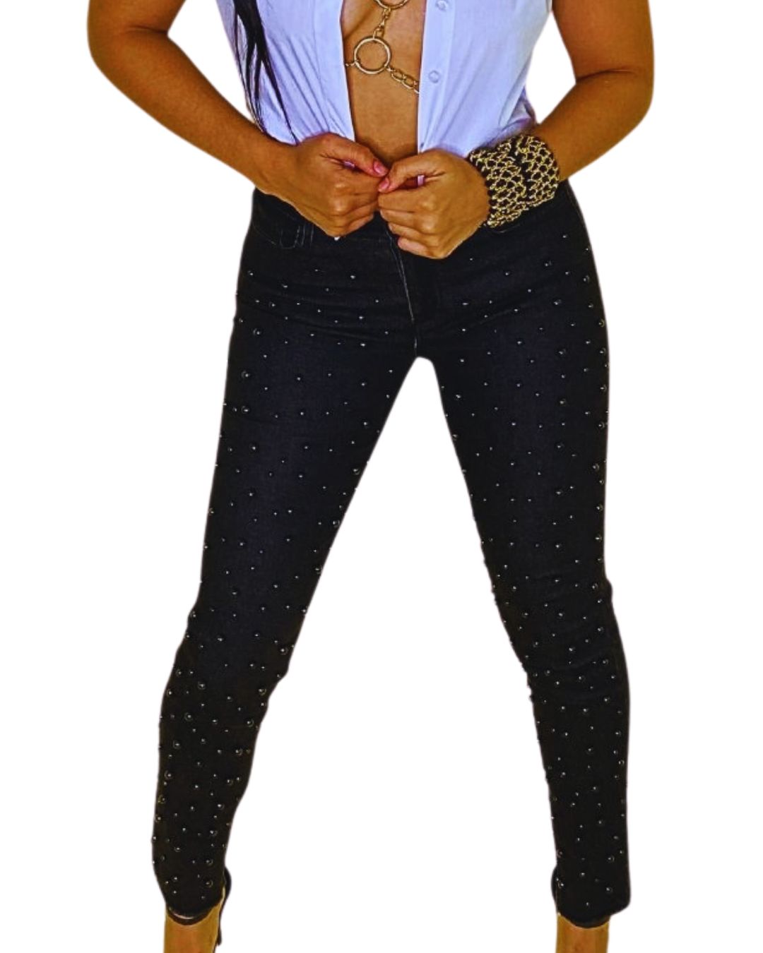 Jeans con perlas
Jeans negros skinny
Denim sofisticado
Moda premium
Look de noche
Ropa elegante casual
GV Boutique
Tendencia 2025
Jeans decorados
Mujeres con estilo