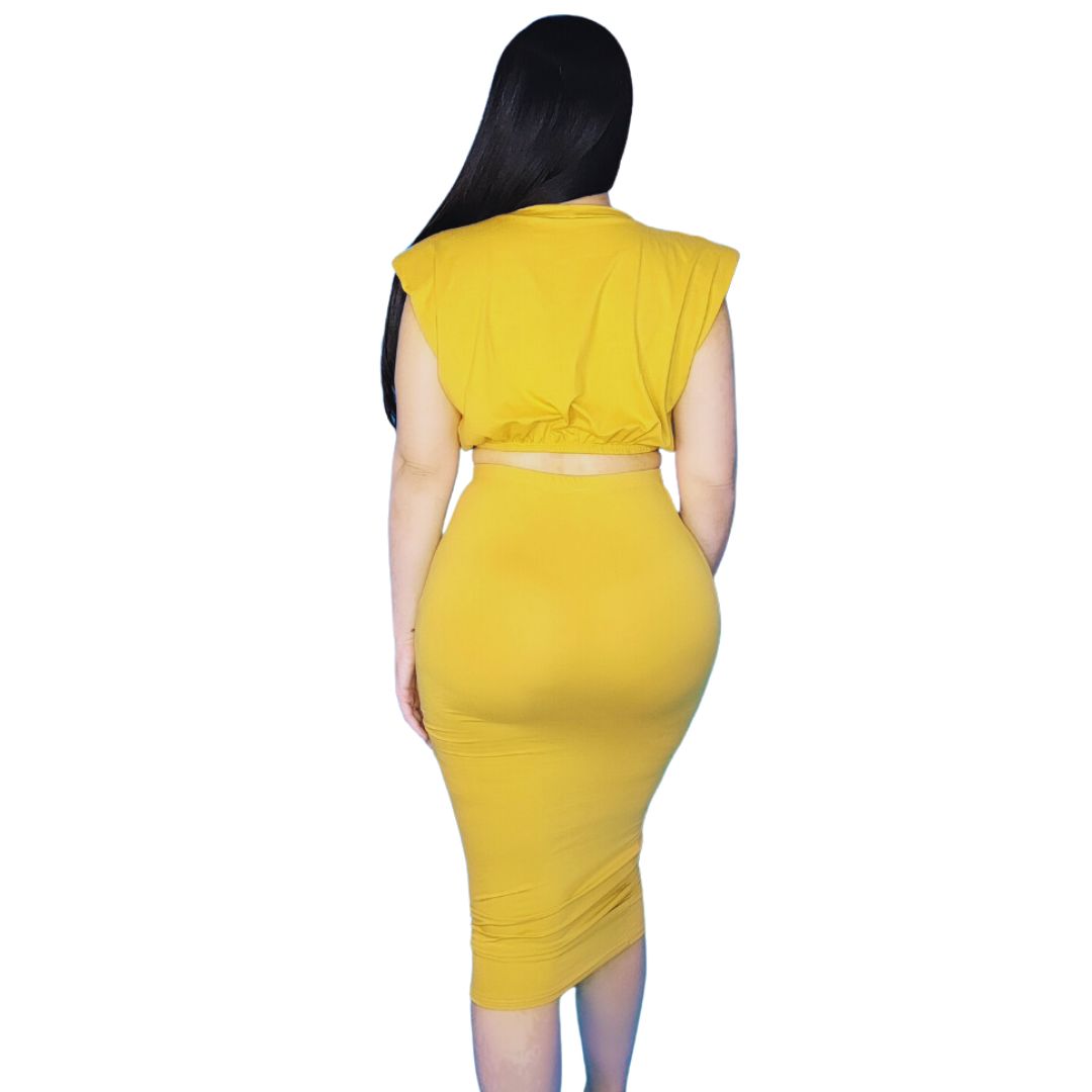 Set crop top falda midi
Ropa chic mujer
Outfit casual elegante
Moda caribeña
Conjunto amarillo
Conjunto verde lima
Ropa de verano
Estilo moderno mujer
Outfit versátil
Ropa femenina importada