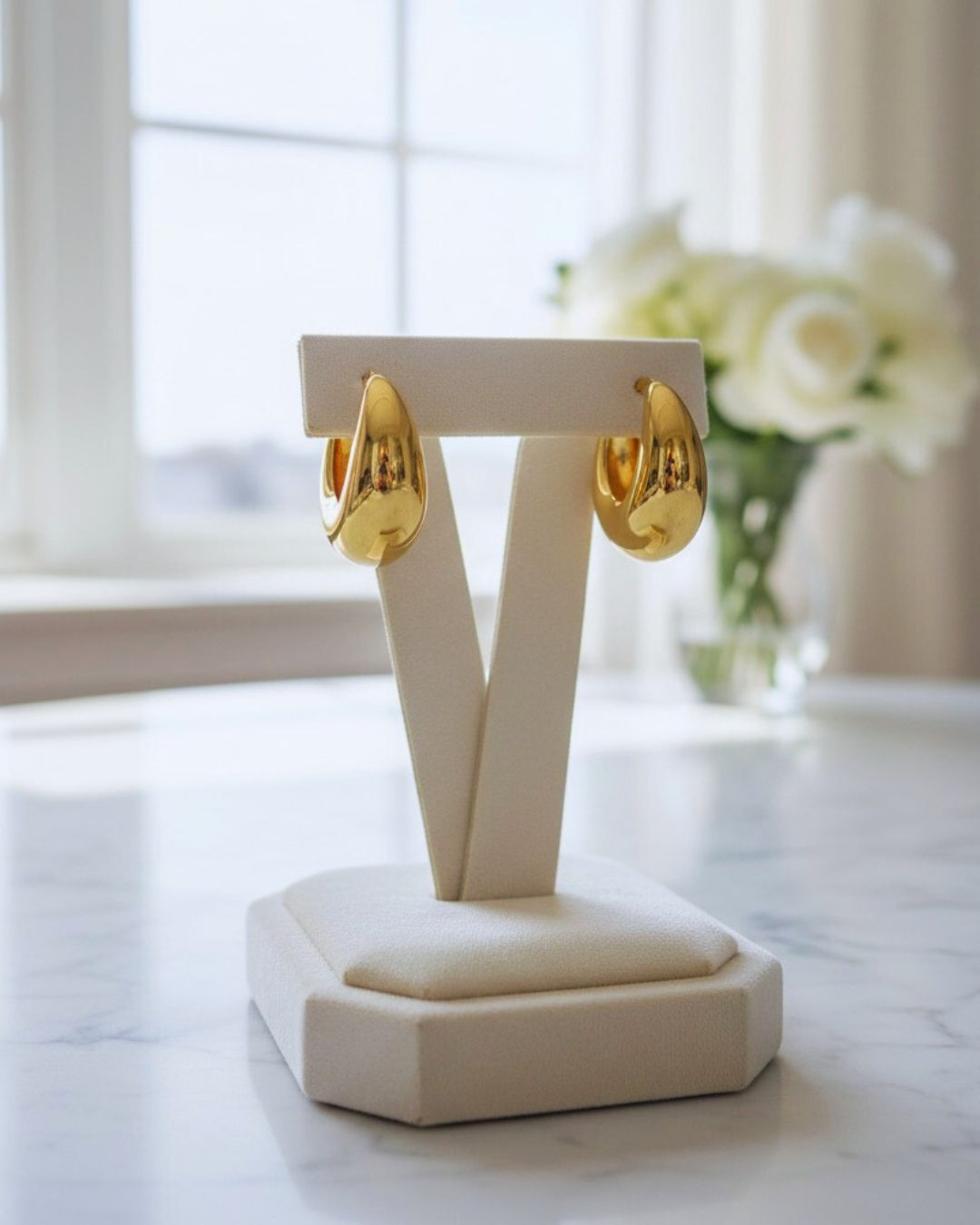 aros dorados
mini hoops
aretes chunky
hoop dorado
accesorios mujer
joyería dorada
aretes tendencia 2025
aros pequeños dorados
joyería minimalista
GV Boutique accesorios