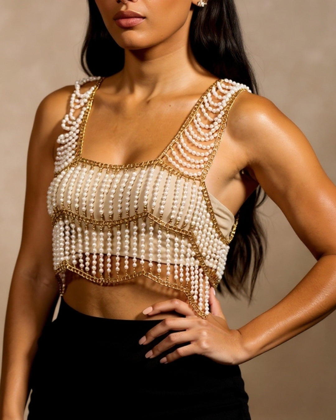 Isolde — top boho de cadenas doradas con perlas