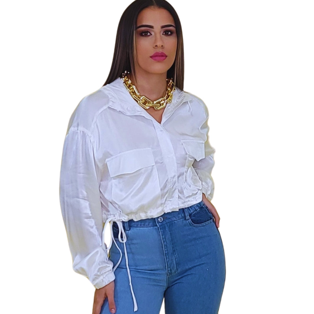 Blusa satinada
Crop top elegante
Blusa con cordón
Moda premium
Estilo casual chic
Blusa versátil
Ropa importada
Tendencia 2025
GV Boutique
Mujeres con estilo