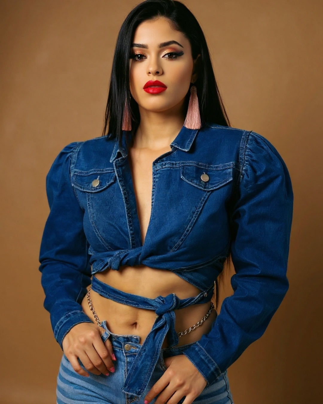 Aria — blusa denim corta con amarre y mangas con volumen