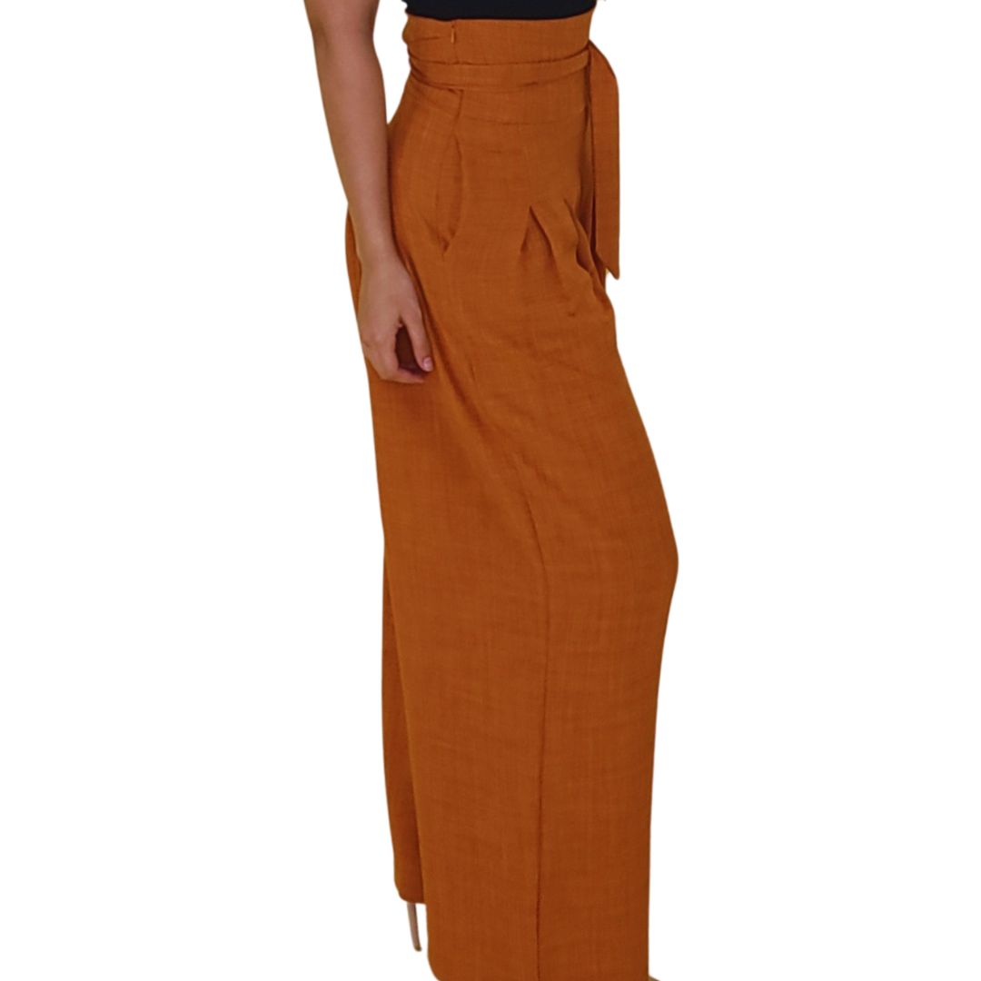 pantalón palazzo
pantalón terracota
pantalón pierna ancha
pantalón elegante
ropa GV Boutique
moda tropical chic
pantalón de tiro alto
palazzo sofisticado
pantalón versátil mujer
outfit moderno elegante
