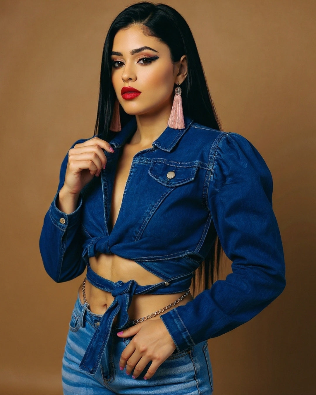Aria — blusa denim corta con amarre y mangas con volumen