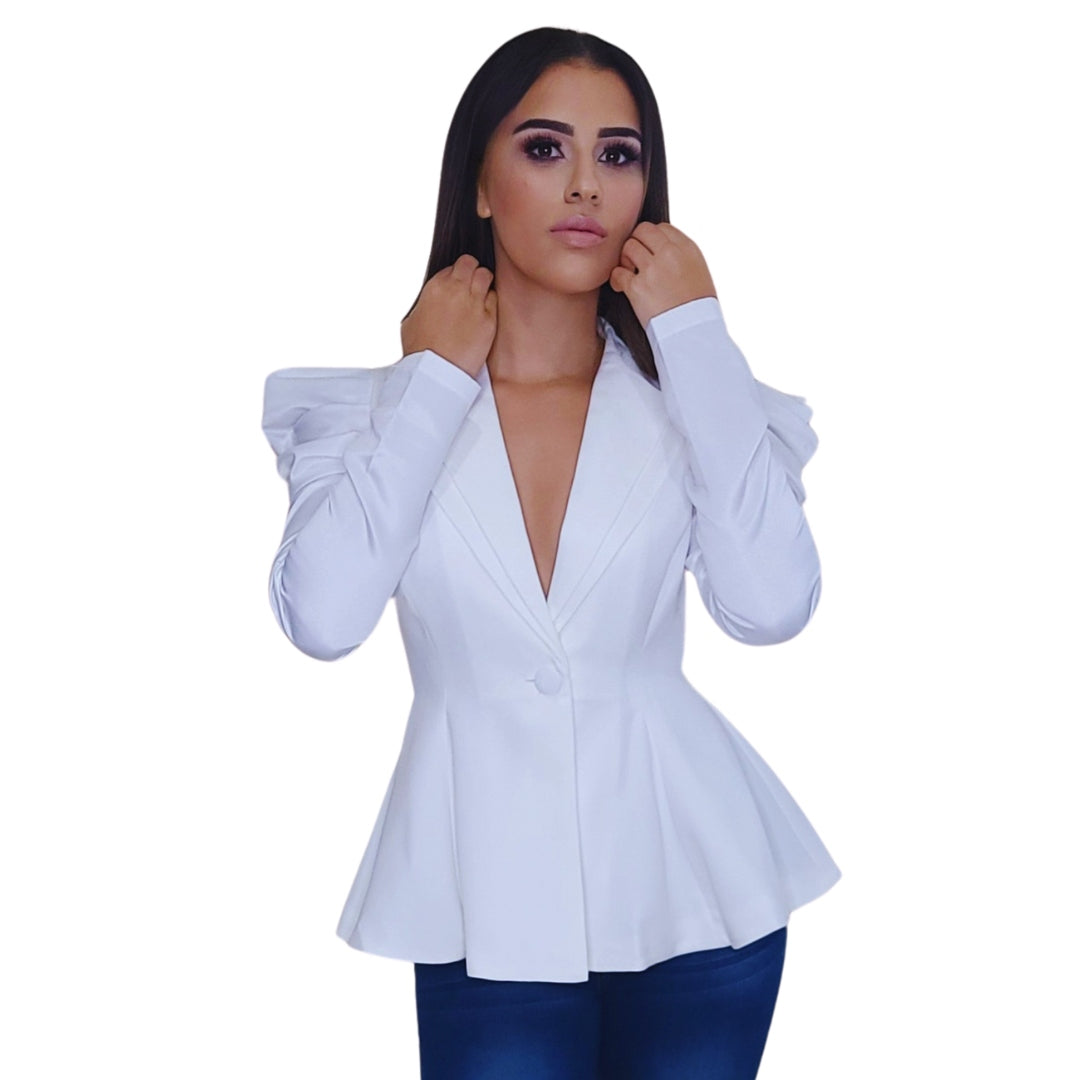 blazer blanco mujer
blazer peplum
blazer mangas con volantes
blazer elegante 2025
ropa femenina boutique
blazer estructurado
outfit sofisticado mujer
tendencias moda 2025
GV Boutique
blazer de moda mujer