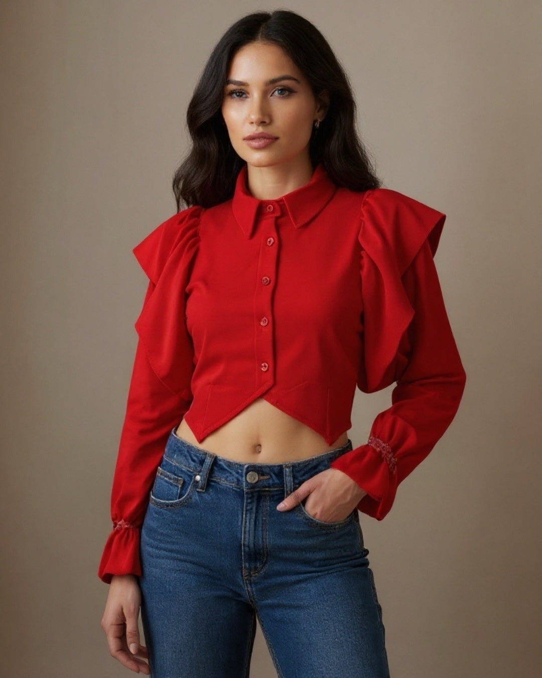 Mimi — blusa corta con volantes y mangas abullonadas