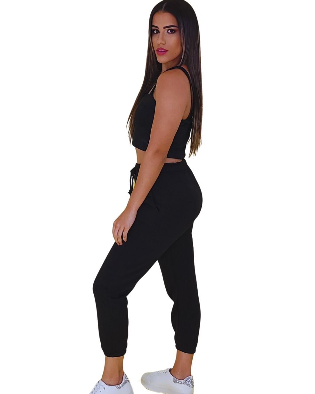 Set casual mujer
Conjunto jogger y top
Set algodón grueso
Outfit comfy chic
Set deportivo urbano
Ropa casual premium
Moda versátil mujer
Conjunto básico elegante
Streetwear femenino
GV Boutique