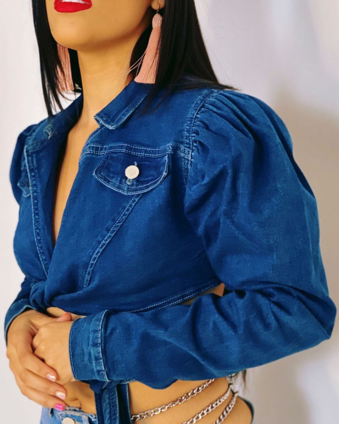 Blusa Denim Corta con Amarre y Manga con Volumen