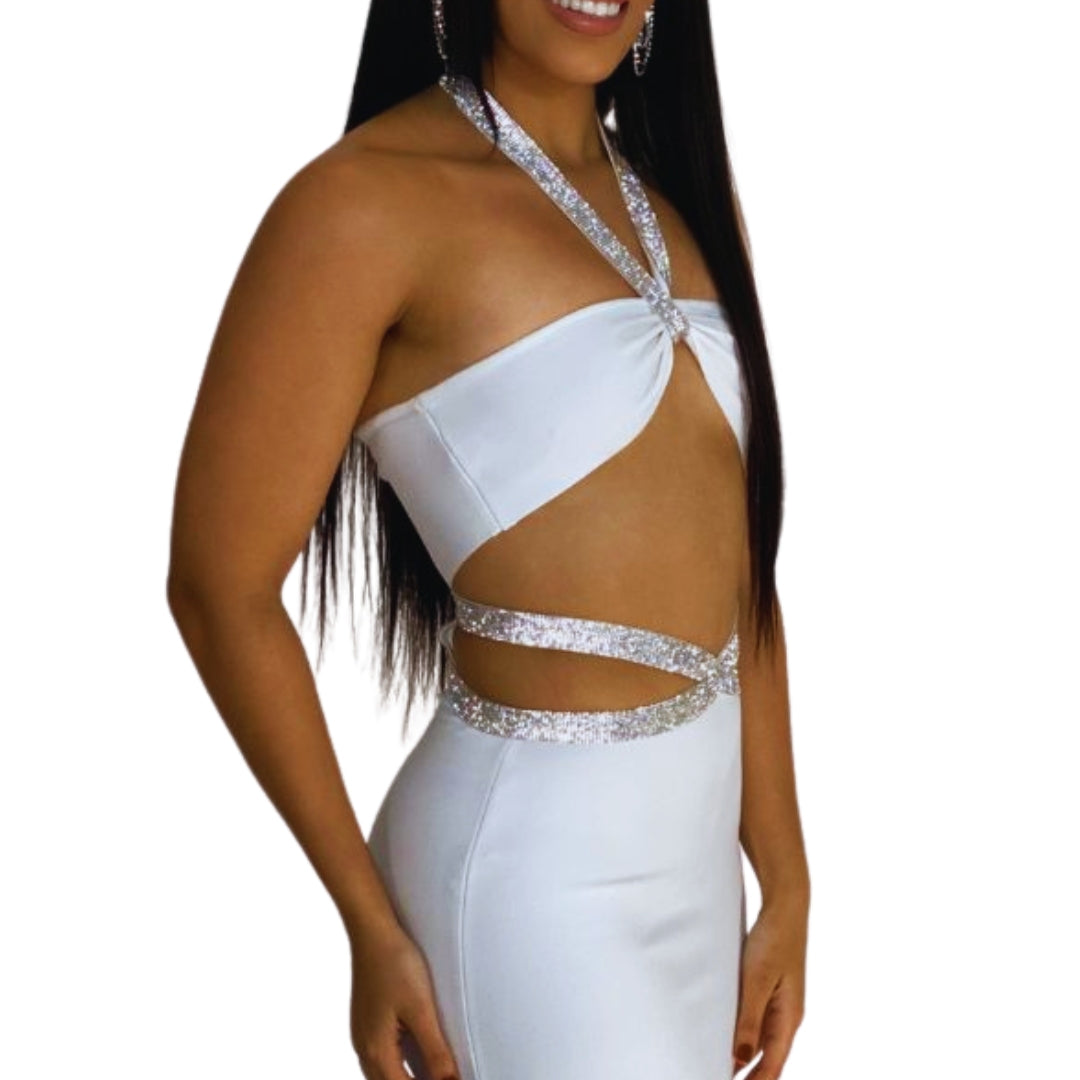 conjunto blanco fiesta
ropa elegante mujer
dos piezas con brillo
ropa noche GV
conjunto halter
moda femenina 2025
look glam
ropa sexy mujer
ropa ajustada elegante
GV Boutique