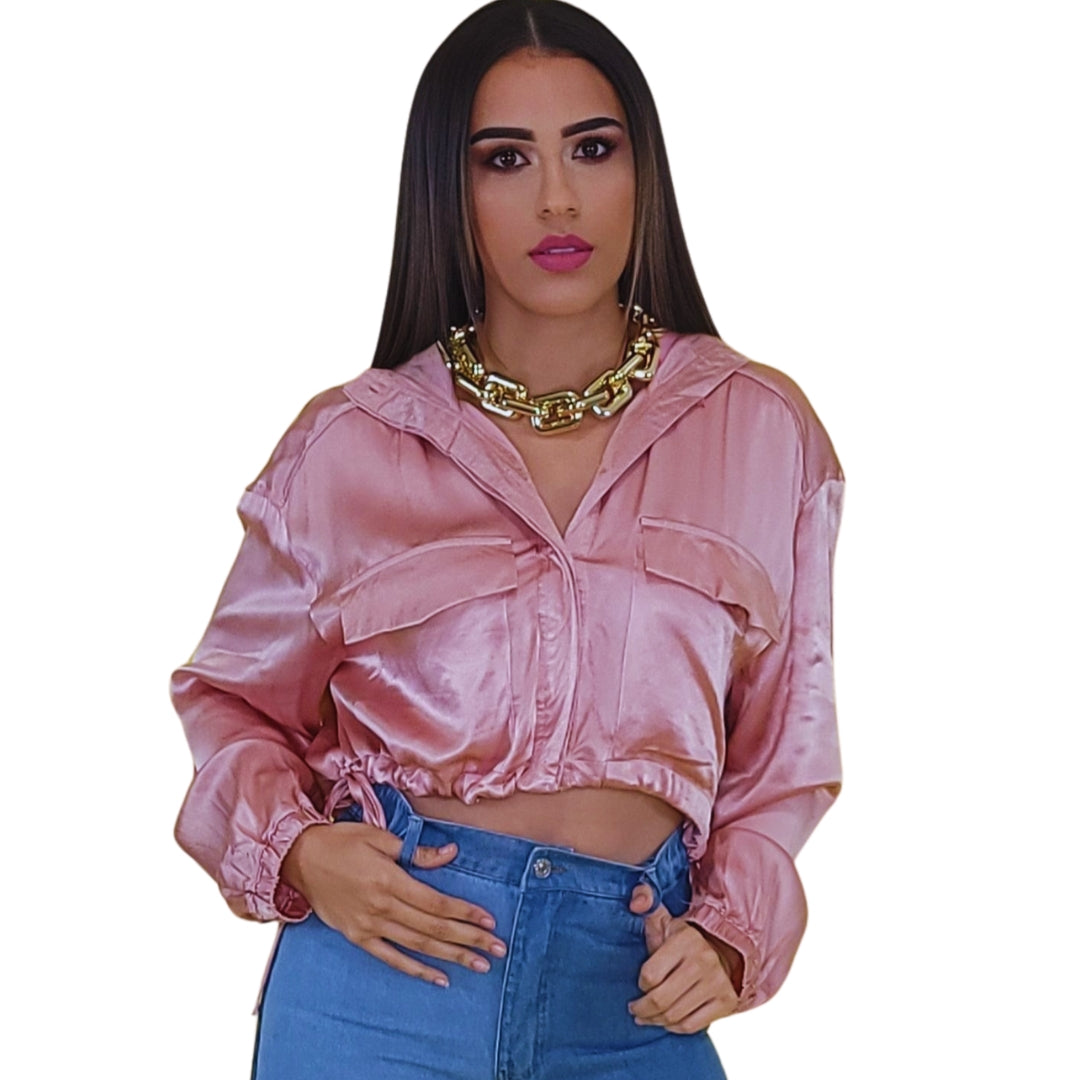 Blusa satinada
Crop top elegante
Blusa con cordón
Moda premium
Estilo casual chic
Blusa versátil
Ropa importada
Tendencia 2025
GV Boutique
Mujeres con estilo