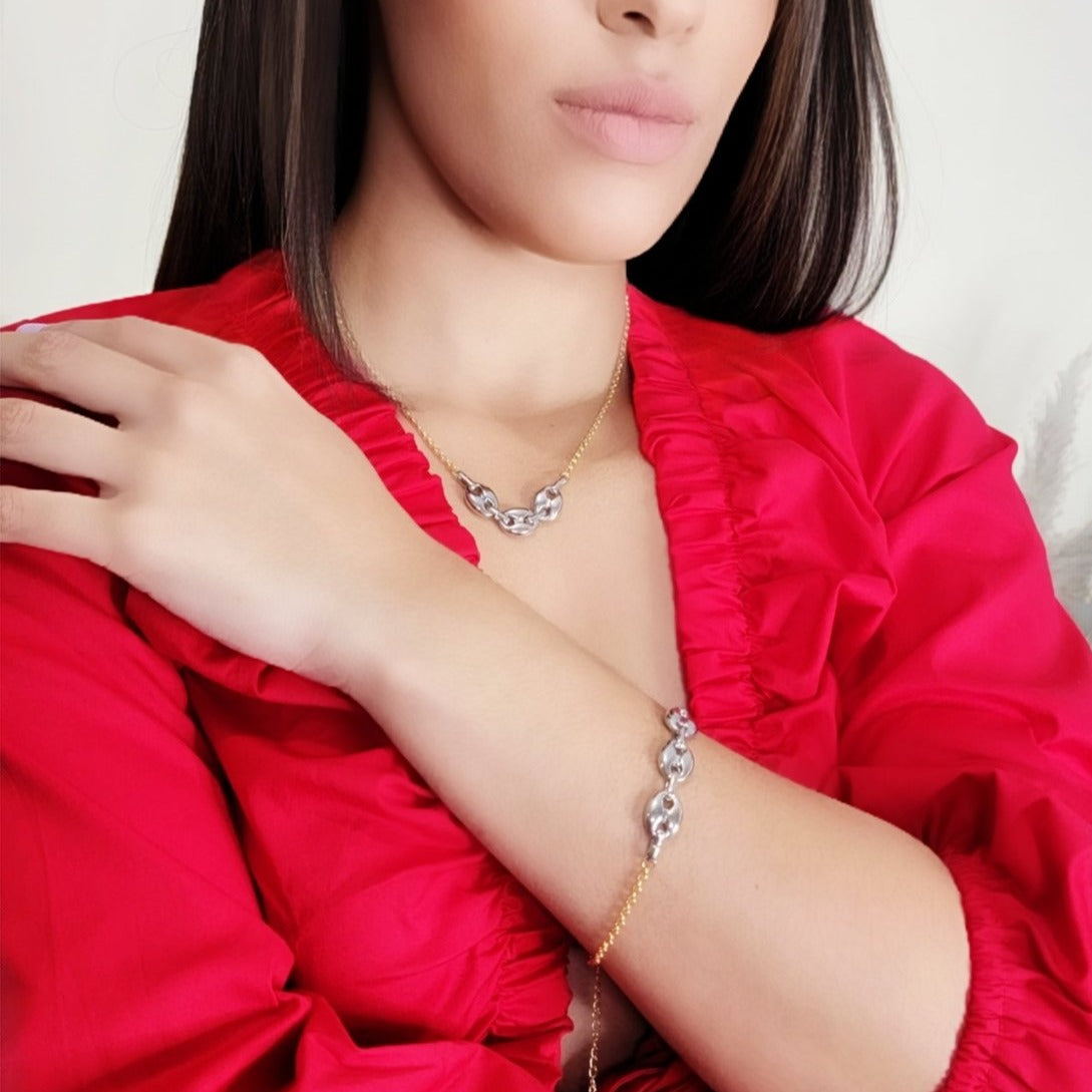 set collar y pulsera
set joyería bicolor
collar y pulsera gold plated
set eslabones
accesorios elegantes mujer
joyería moderna
collar y pulsera minimalista
accesorios bicolor
joyería dorada mujer
GV Boutique joyería