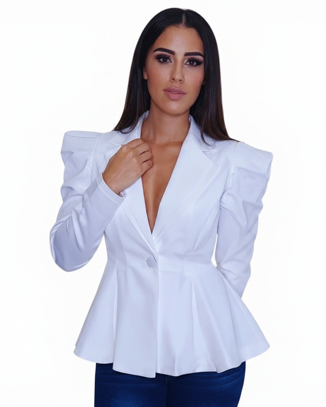 Élisse — blazer blanco estructurado con mangas de volantes y corte peplum