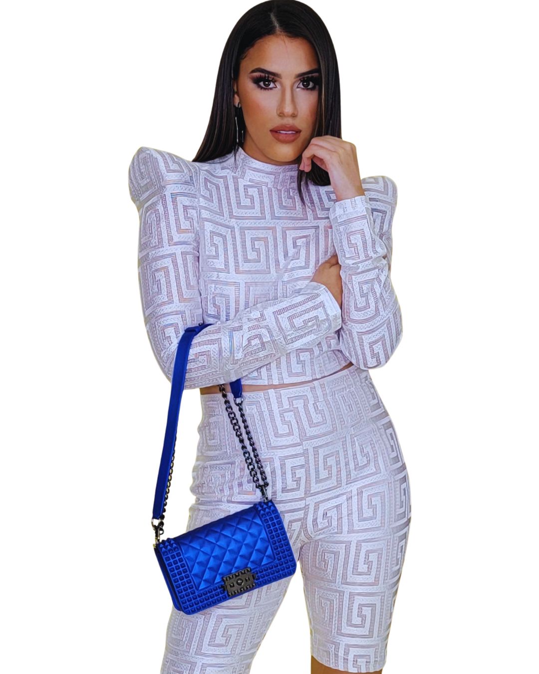 Bolso mini acolchado
Crossbody moderno
Bolso con tachuelas
Bolso con cadena
Accesorio de noche
Bolso negro mujer
Bolso dorado elegante
Bolso azul eléctrico
Moda femenina premium
GV Boutique