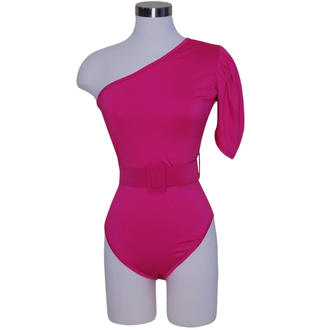 body asimétrico
body con cinturón
body elegante mujer
ropa chic GV
body de un hombro
body sofisticado
body con manga volumen
body fashion 2025
body casual elegante
GV Boutique
