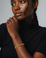 pulsera dorada mujer
pulsera eslabones
pulsera oro 18k
joyería waterproof
pulsera ajustable
joyería moderna mujer
accesorios dorados
pulsera resistente agua
accesorios elegantes mujer
joyería premium mujer