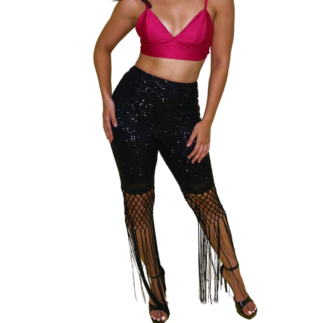 pantalón de lentejuelas
pantalón con flecos
pantalón de fiesta
pantalón tiro alto
pantalón negro elegante
moda nocturna
pantalón sexy mujer
pantalón de evento
pantalón con brillo
outfit para fiesta