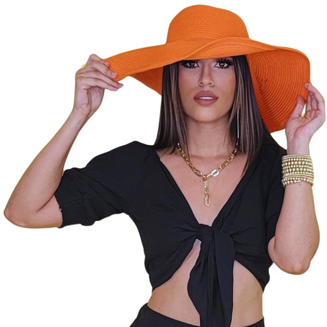 Sombrero de ala ancha
Accesorios de verano
Protección solar con estilo
Pamela chic
Sombrero playa
Sombrero casual
Sombrero elegante
Sombrero mujer
Moda femenina
GV Boutique