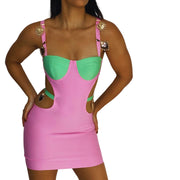 vestido mini
vestido rosa y verde
vestido con corazones dorados
ropa de fiesta
vestido ajustado
moda femenina elegante
outfit nocturno
ropa de tendencia
GV Boutique
vestido con cortes laterales