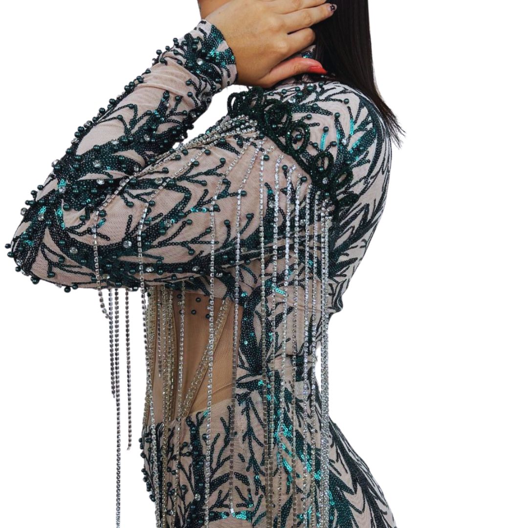 Vestido mini
Vestido con cadenas
Vestido transparente
Moda premium
GV Boutique
Vestido de lujo
Vestido bordado
Tendencia 2025
Look glam
Vestido fiesta elegante