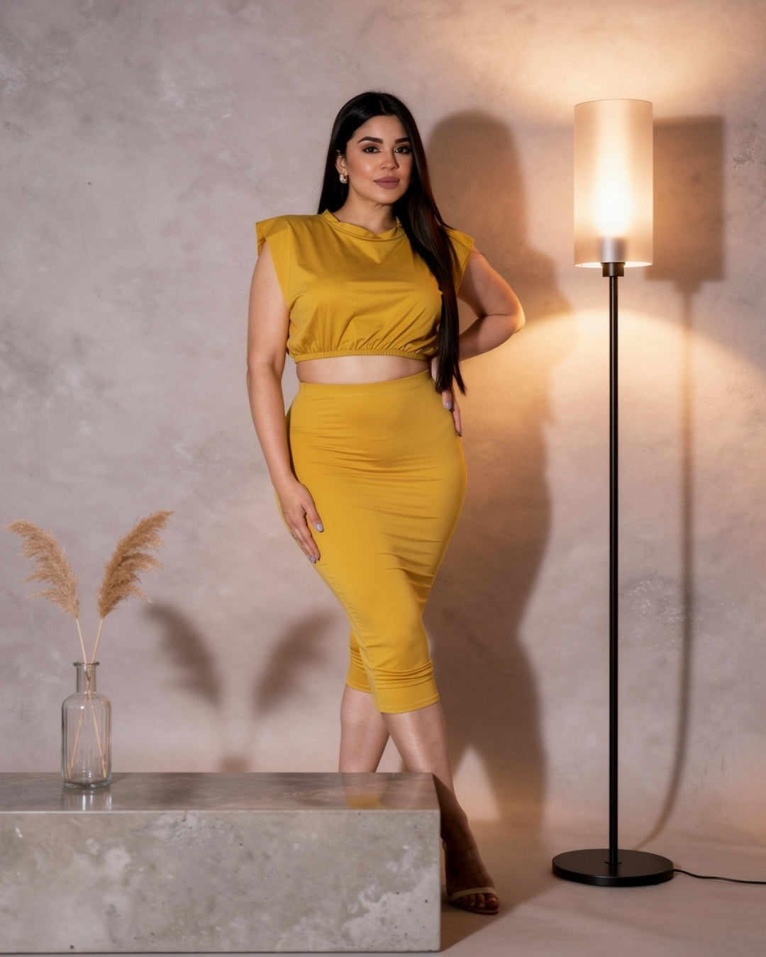 Solara — set crop top y falda midi en tonos vibrantes