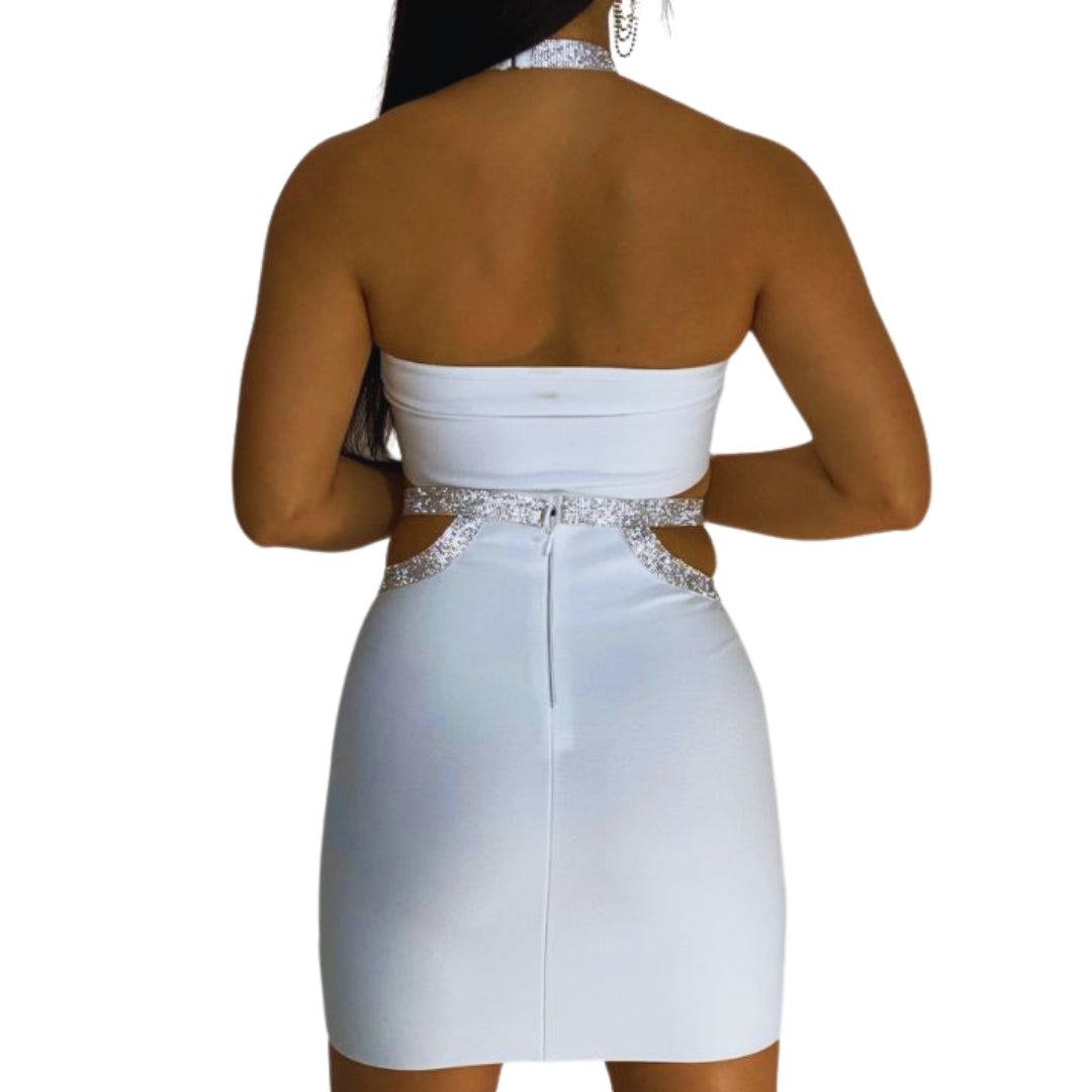 conjunto blanco fiesta
ropa elegante mujer
dos piezas con brillo
ropa noche GV
conjunto halter
moda femenina 2025
look glam
ropa sexy mujer
ropa ajustada elegante
GV Boutique