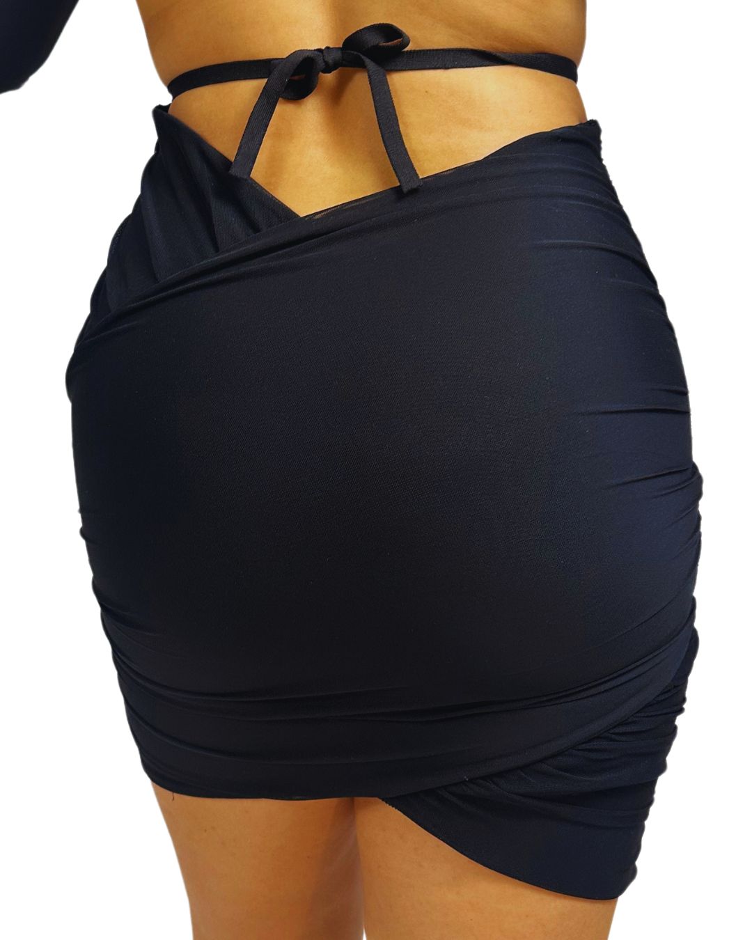 Falda negra mujer
Mini falda ajustada
Falda asimétrica
Falda elegante
Look de noche
Moda premium
GV Boutique
Falda versátil
Tendencia 2025
Mujeres con estilo