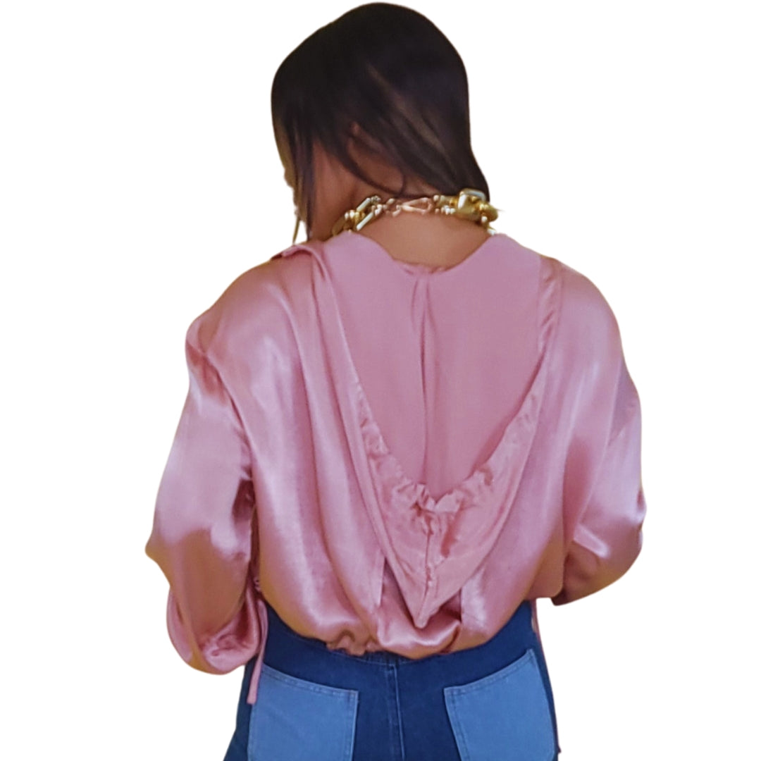 Blusa satinada
Crop top elegante
Blusa con cordón
Moda premium
Estilo casual chic
Blusa versátil
Ropa importada
Tendencia 2025
GV Boutique
Mujeres con estilo