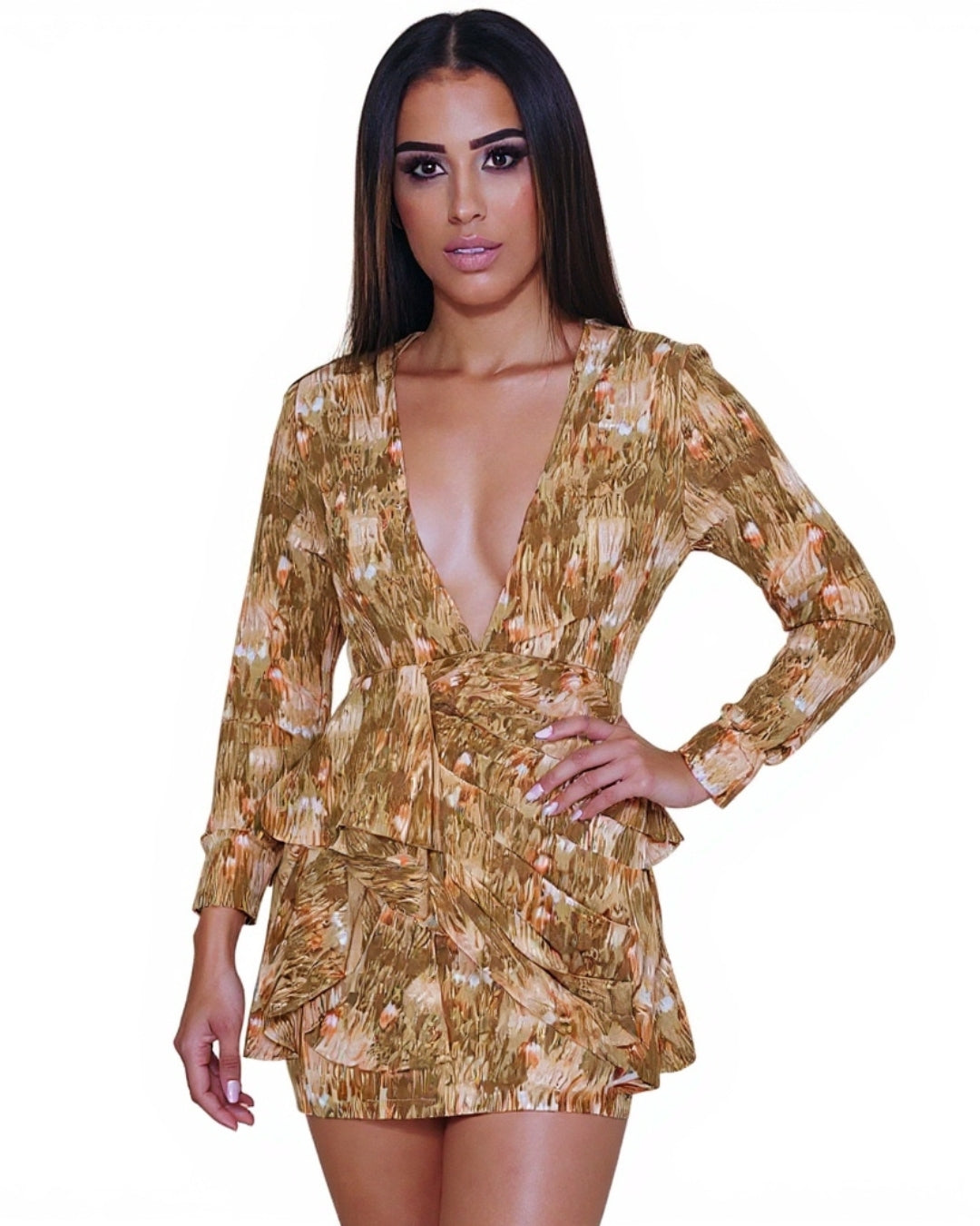Allure — vestido envolvente con escote profundo y volantes fluidos
