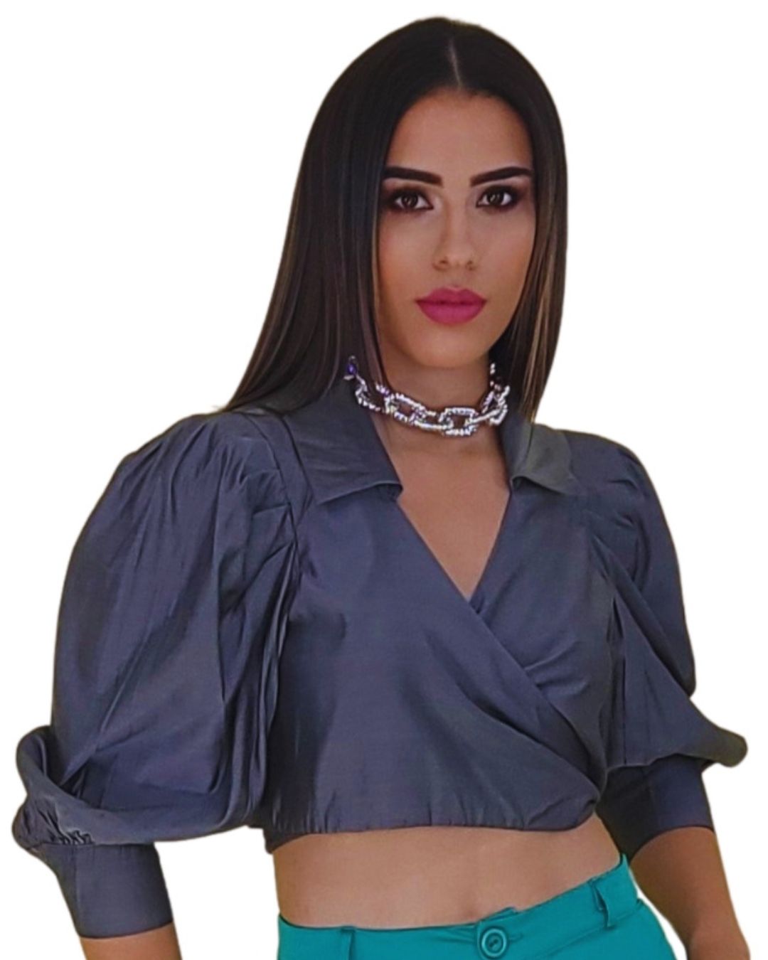 Top satinado mujer
Crop top elegante
Top con mangas abullonadas
Top gris satinado
Top blanco chic
Top versátil
Moda femenina premium
Outfit casual elegante
Top de noche
GV Boutique