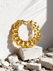 collar cadena gruesa
collar dorado statement
collar eslabones dorados
collar chunky dorado
collar elegante mujer
accesorios dorados mujer
joyería moderna
collar gold plated
collar glam mujer
GV Boutique joyería