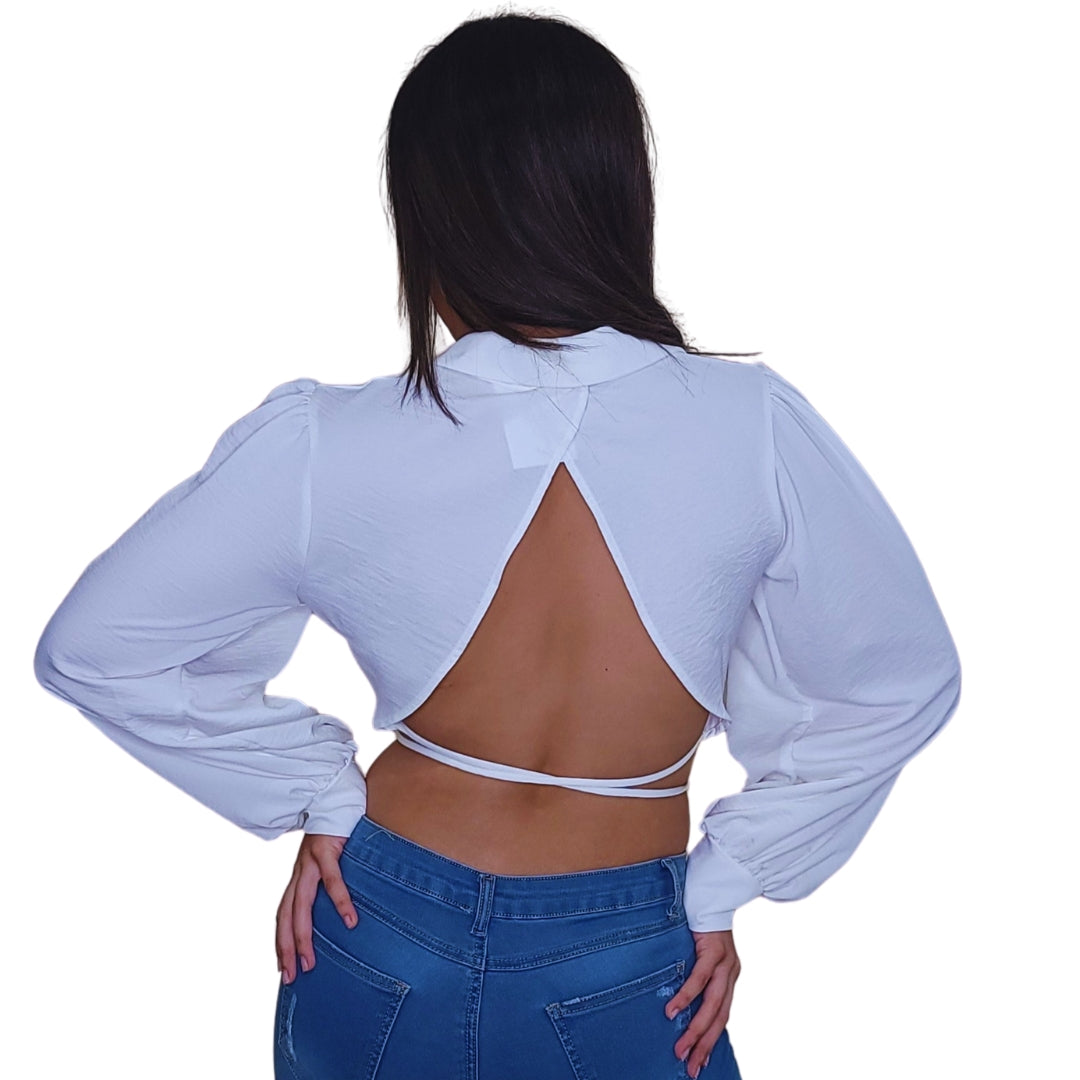 top corto blanco mujer
crop top mangas abullonadas
top escote en V chic
blusa blanca cropped
moda femenina versátil
top casual elegante
top importado mujer
blusa ajustable cordón
top básico sofisticado
prendas modernas mujer